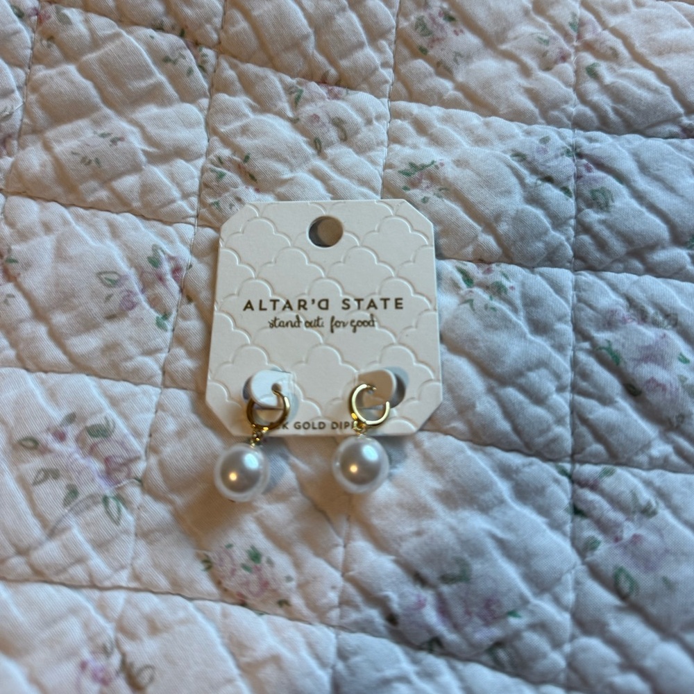 NWT Altar’d State pearl earrings